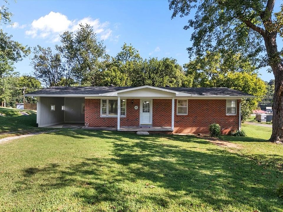 1st image of 220 Roby Dr
