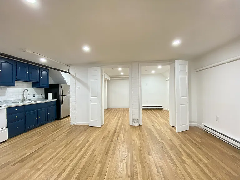 686 Parker St #1 — Photo 16