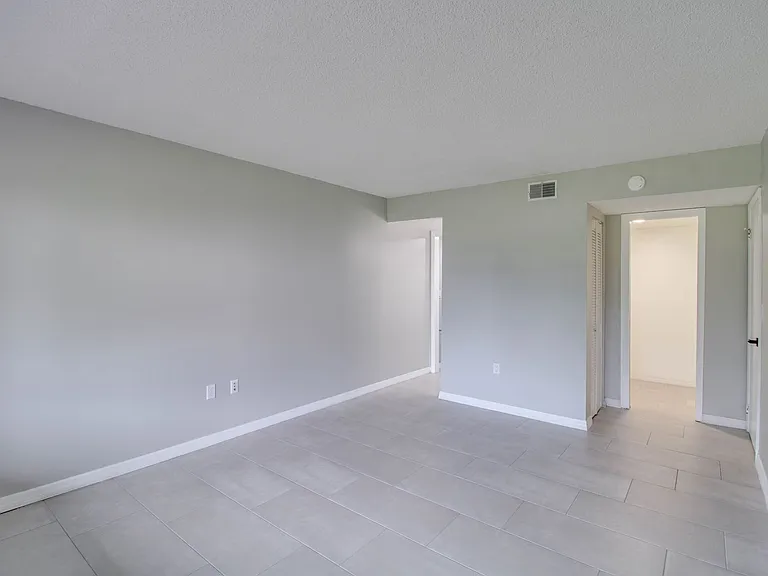 1054 Lotus Cove Ct #612 — Photo 9