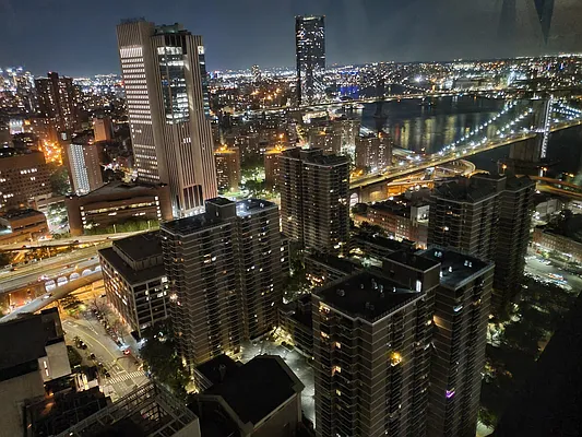 Rented by R New York | media 53