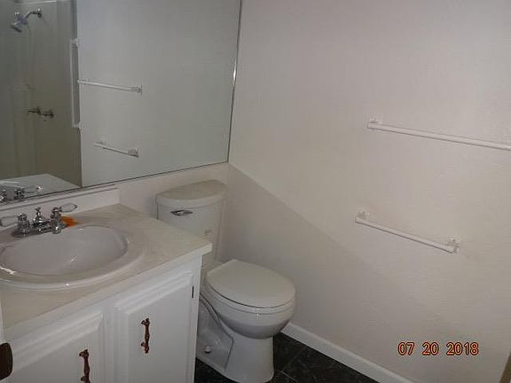 4th image of 17204 Seaforth Ave