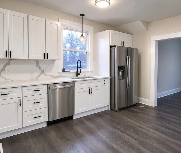 1106 W Spofford Ave — Photo 2