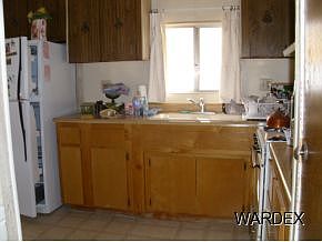 3rd image of 3855 E Hearne Ave