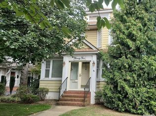 95 Shellbank Pl, Rockville Centre, NY 11570