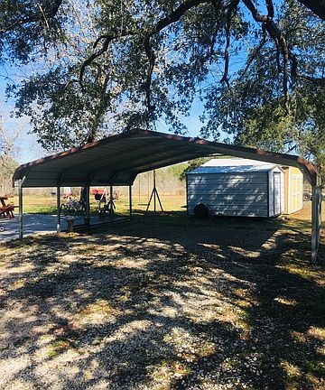 3rd image of 450 Avery Cir