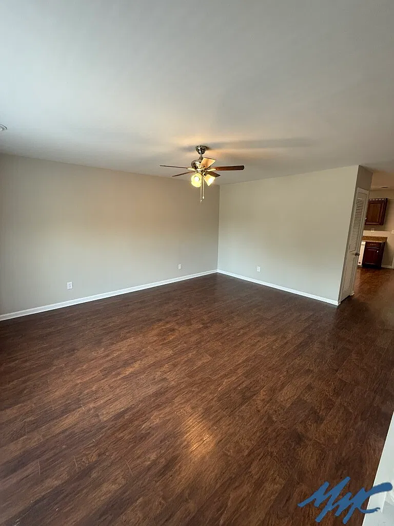 2 bed, 1.5 bath, 1200 sqft, $1,250 — Photo 2