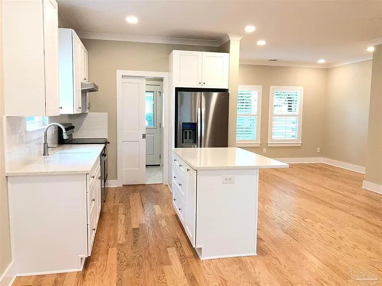 1602 E Maxwell St #B — Photo 3