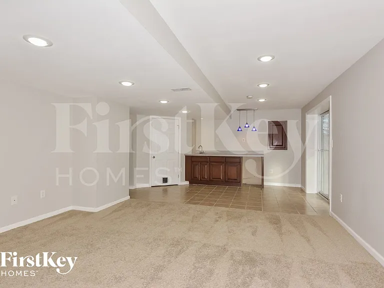 1400 Navaho Trl — Photo 5