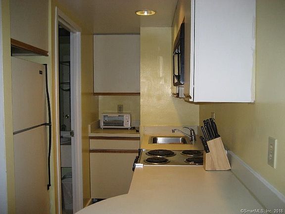 3rd image of 60 Strawberry Hill Ave Unit 505