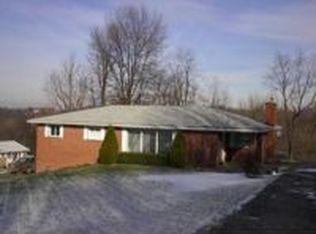 370 Chapman Dr, Wellsburg, WV 26070