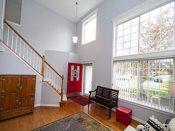 5th image of 1366 Belle Haven Dr
