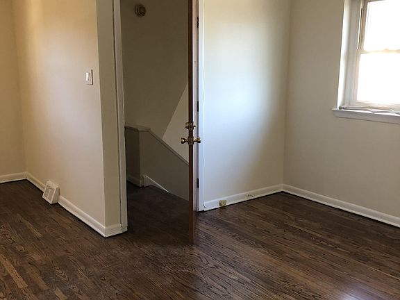 2nd image of 217 Parkway Cir #2