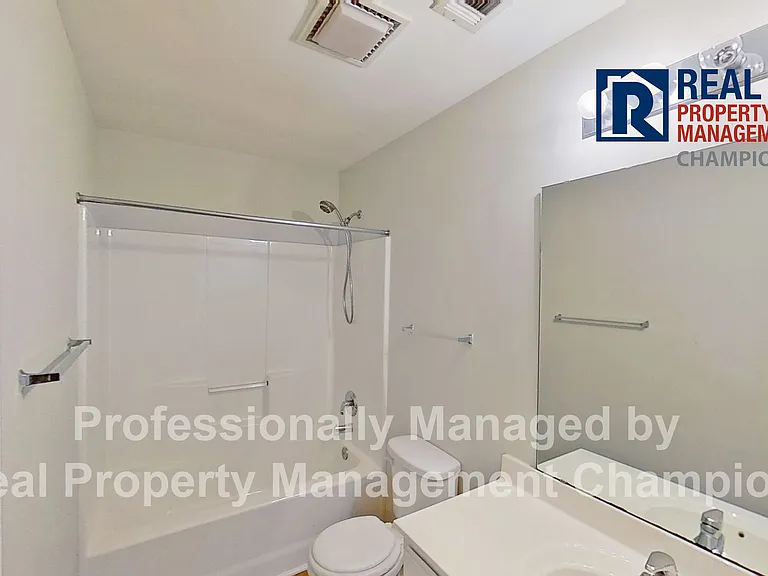 4804 S College Rd #28 — Photo 19