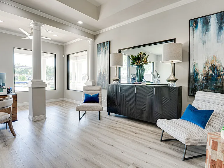 Highland Luxury Living — Photo 35