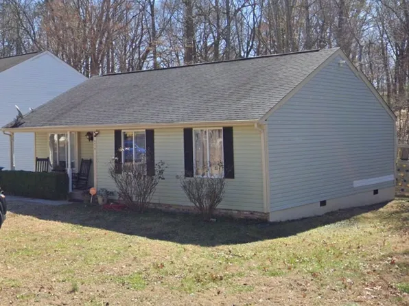 8416 Mayerling Dr, Charlotte, NC 28227