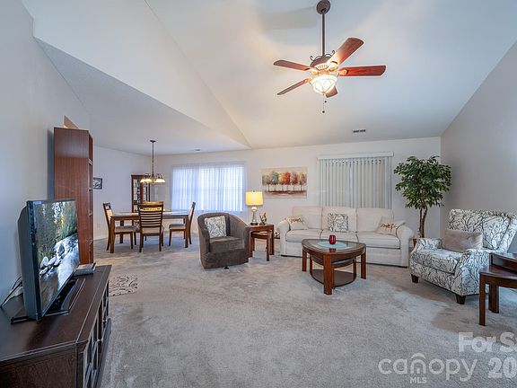 5th image of 131 Ewarts Pond Rd