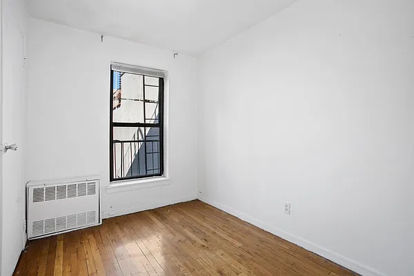 Rented by Douglas Elliman | media 14