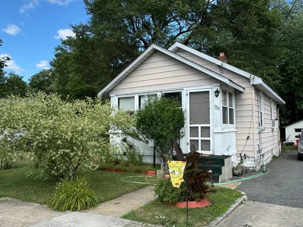1719 Dayton Ave, Paulsboro, NJ 08066