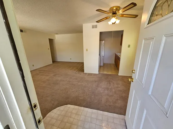 5073 Rhode Island Dr APT 4, Sacramento, CA 95841