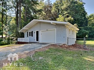 2585 Westchester Dr, East Pt, GA 30344