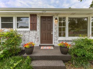 1704 Woodside Dr, Springfield, TN 37172