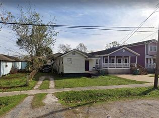 1902 Hancock St, Gretna, LA 70053