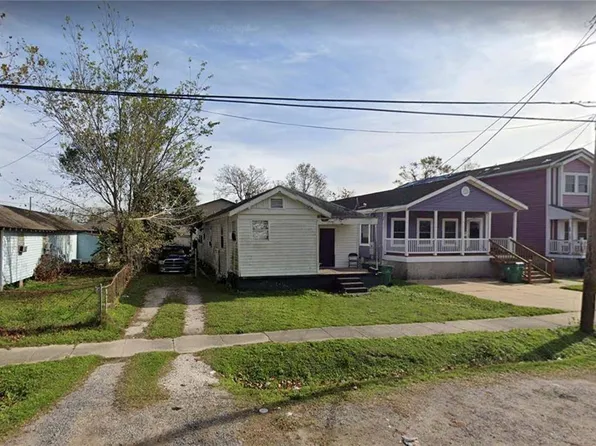 1902 Hancock St, Gretna, LA 70053