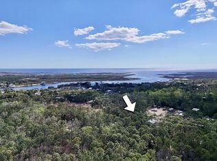 200 2nd St NE, Steinhatchee, FL 32359