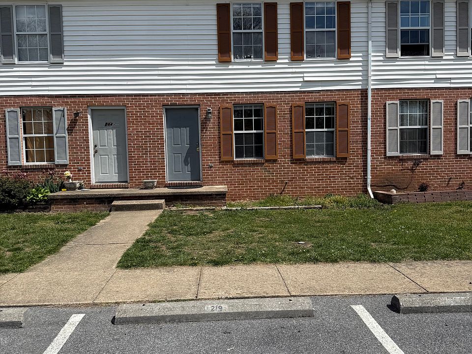1st image of 219 Buckingham Dr