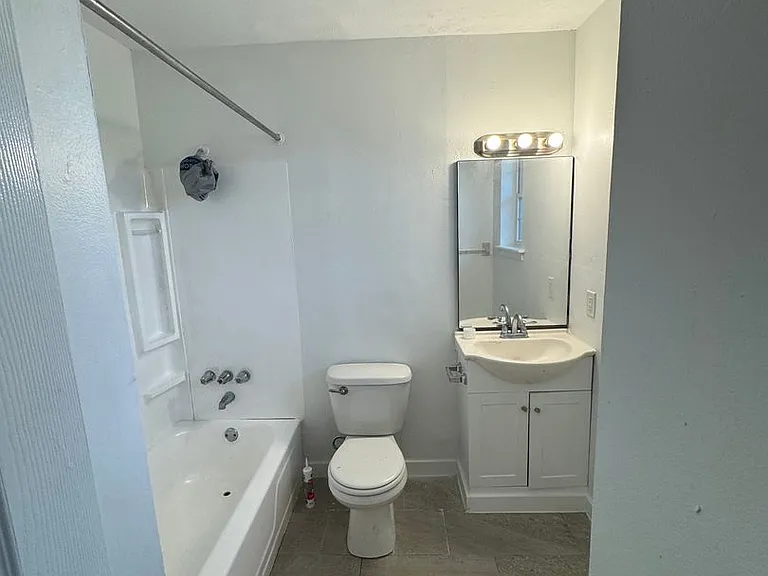 2121 Cleary Ave — Photo 7