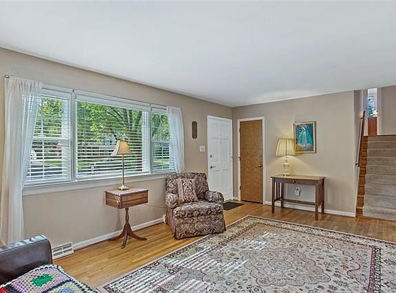 5th image of 8313 Lydell Dr