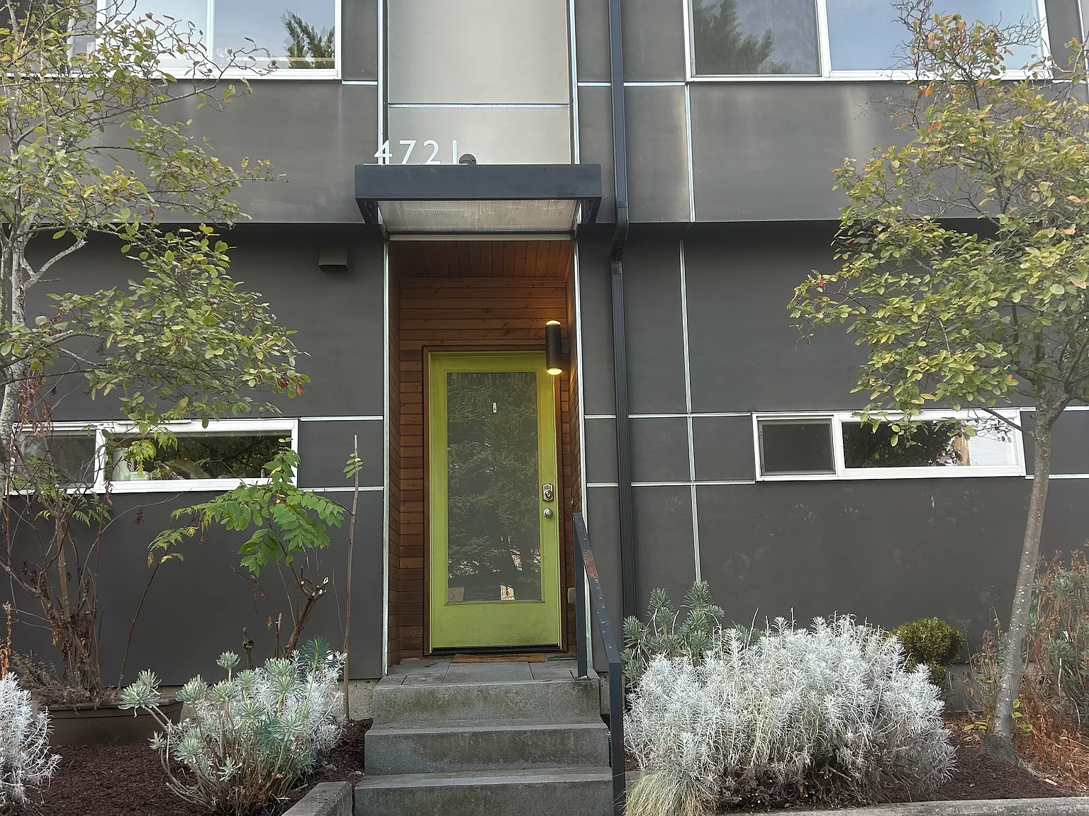 3 bed, 1.5 bath, 1510 sqft, $4,100 — Photo 4