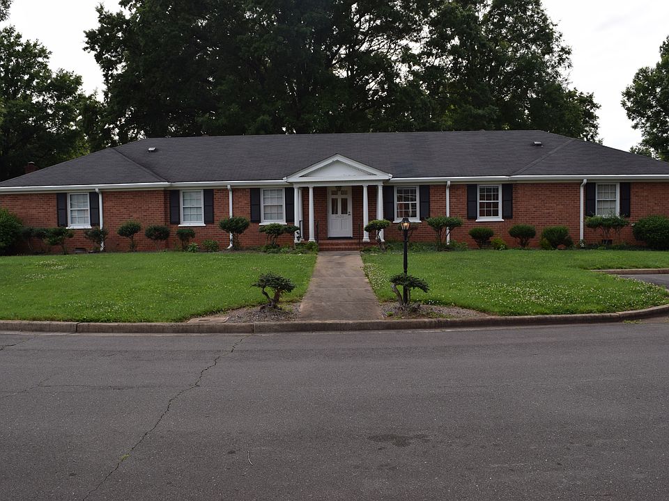 Meticulously maintained all brick duplex
