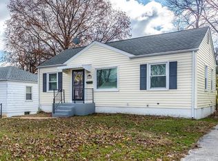 10832 Saint Francis Ln, Saint Ann, MO 63074