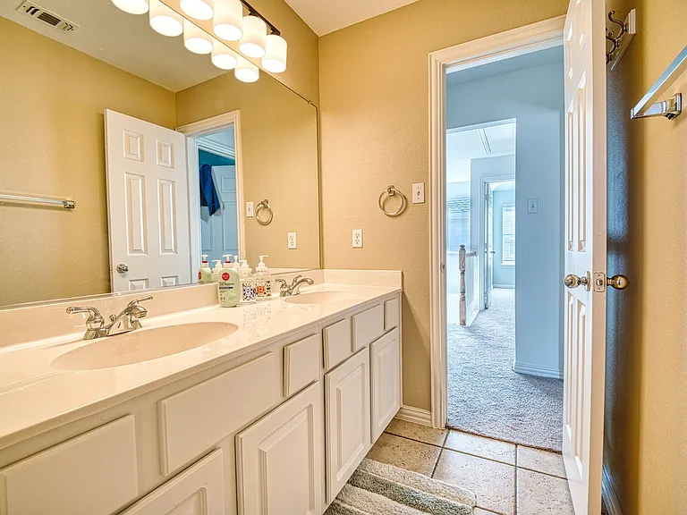 5513 Amber Way — Photo 37
