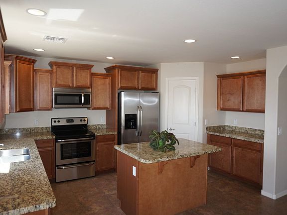 3rd image of 1529 E Hobble Creek Dr