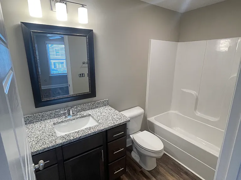 2205 Shady Ln NE #8 — Photo 15