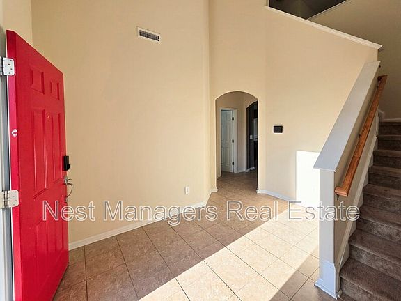 2nd image of 825 Running Horse Ln