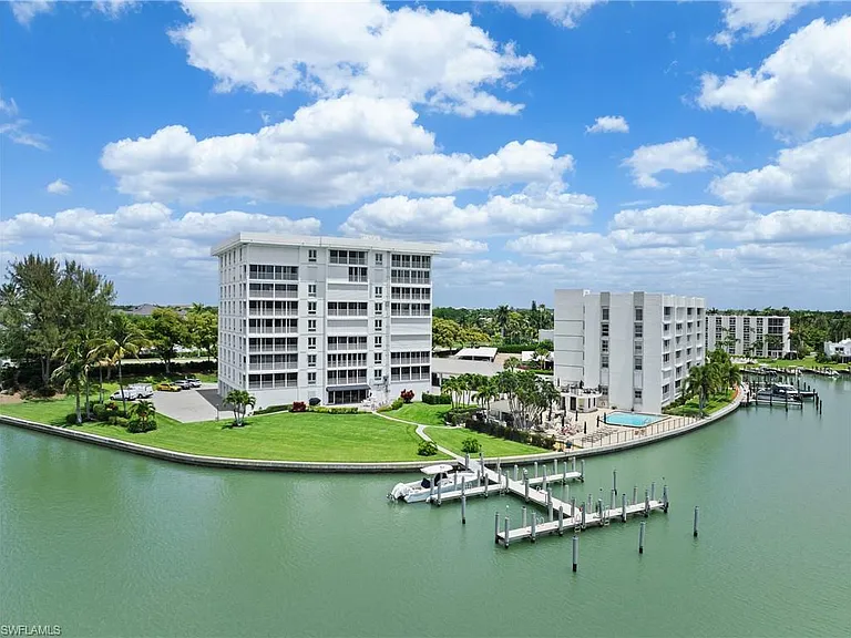 250 Park Shore Dr #803 — Photo 35
