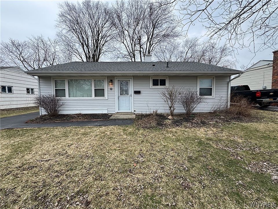 1st image of 27 Woodlee Ln