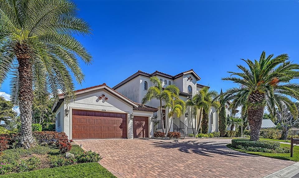 1st image of 1005 Bogey Ln