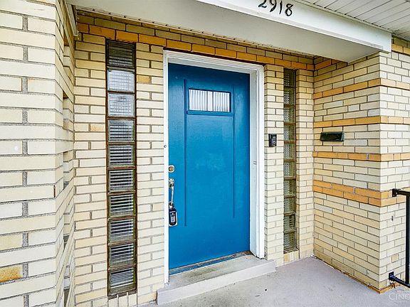 3rd image of 2918 Lawndale Ave