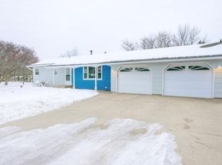 1109 Donna Dr NW, Alexandria, MN 56308