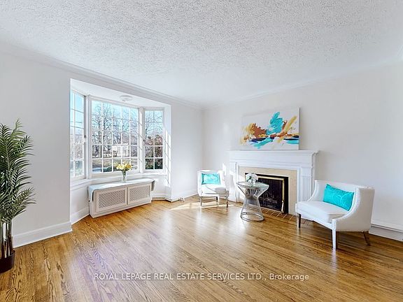 2nd image of 19 Strathgowan Cres