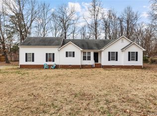 10200 Hopkins Rd, Chester, VA 23831