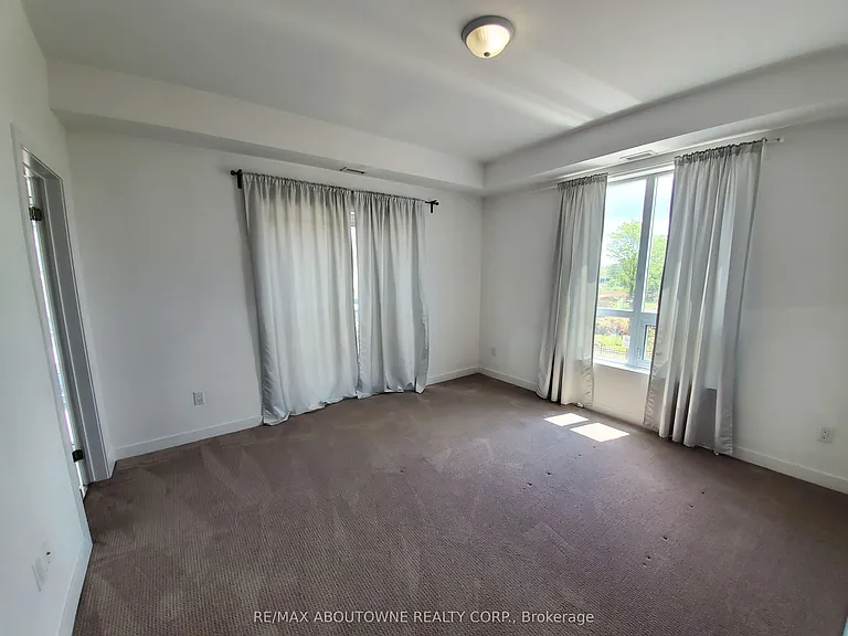 2490 Old Bronte Rd #205 — Photo 10