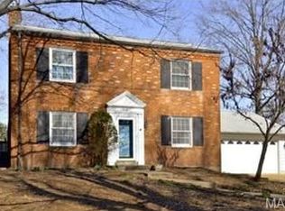 821 Elmtree Ln, Saint Louis, MO