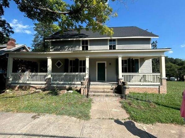 228 N Bragg St