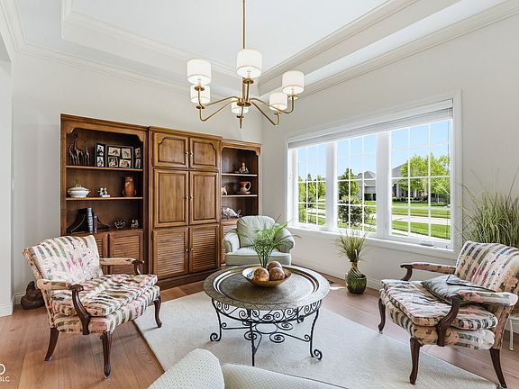 4th image of 1501 N Legend Ct
