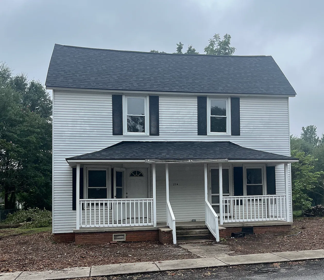 4 bed, 968 sqft, $900 — Photo 1